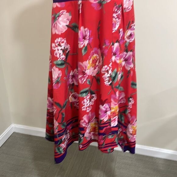 NWOT Chris McLaughlin Red Wrap Style Floral dress.  Size 14. - Picture 3 of 12